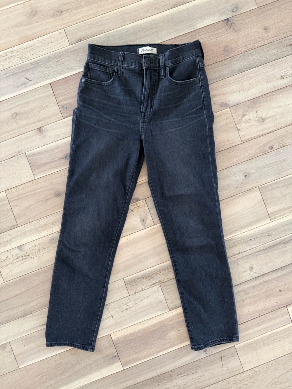 Madewell Straight Leg Jeans in Washed Black size 26